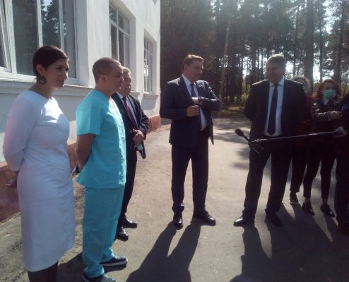 Глава Брянской области Александр Богомаз побывал в унечском ковидном госпитале
