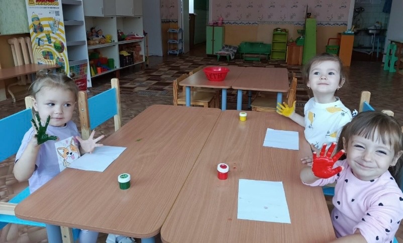 Воспитанников «Солнышка» знакомят с нетрадиционными способами рисования