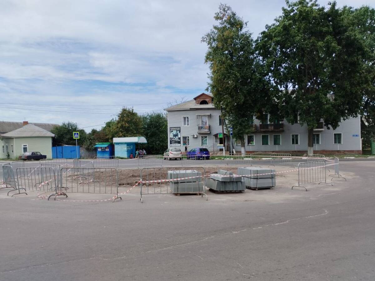 В Стародубе началось благоустройство общественной территории «Кольцо»