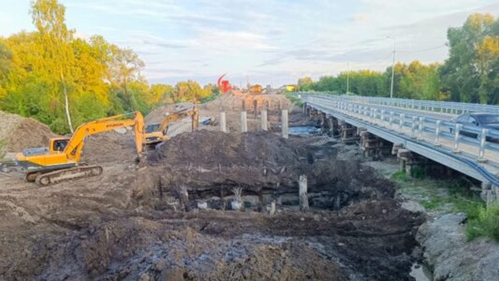 В брянском Почепе продолжается строительство нового моста