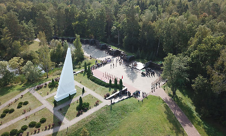 Мемориальнму комплексу «Партизанская поляна» — 55 лет