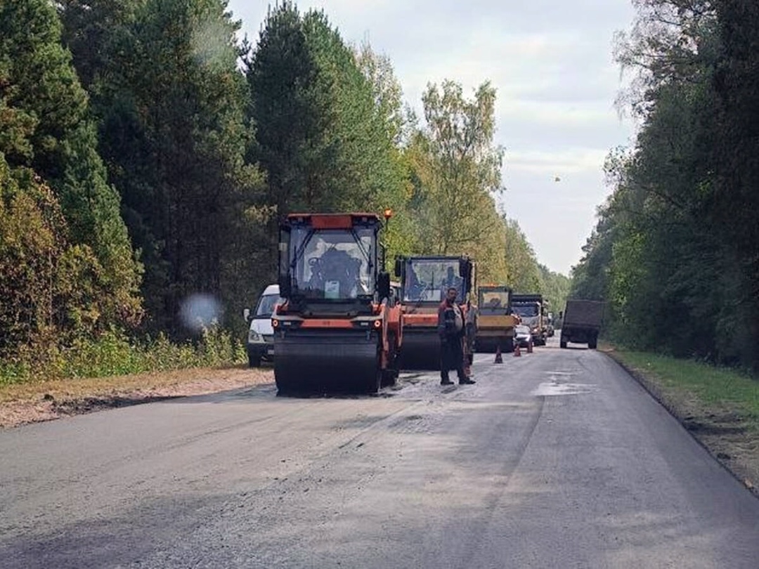 В Суземском районе обновляют дорогу «Суземка – Трубчевск»