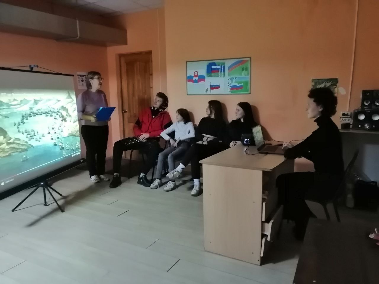 В Алешковичском СДК прошел тематический час, посвященный Наваринскому сражению