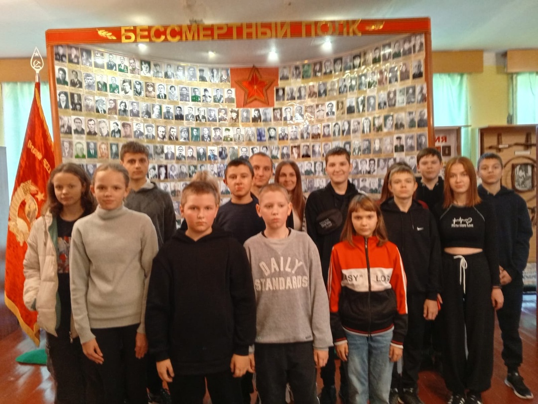 Школьники из Алешковичей побывали на экскурсии в Суземке