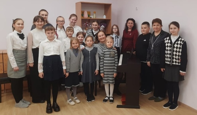 В Суземской ДШИ прошел праздничный вечер в честь Дня Пианиста