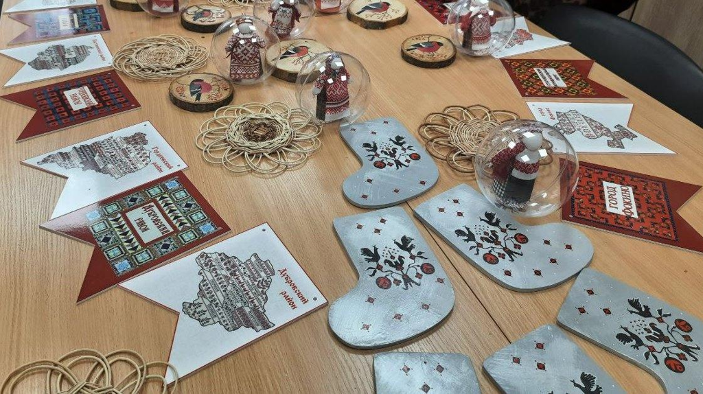 Оригинальные игрушки из Брянской области украсят новогоднюю ель в Кирове