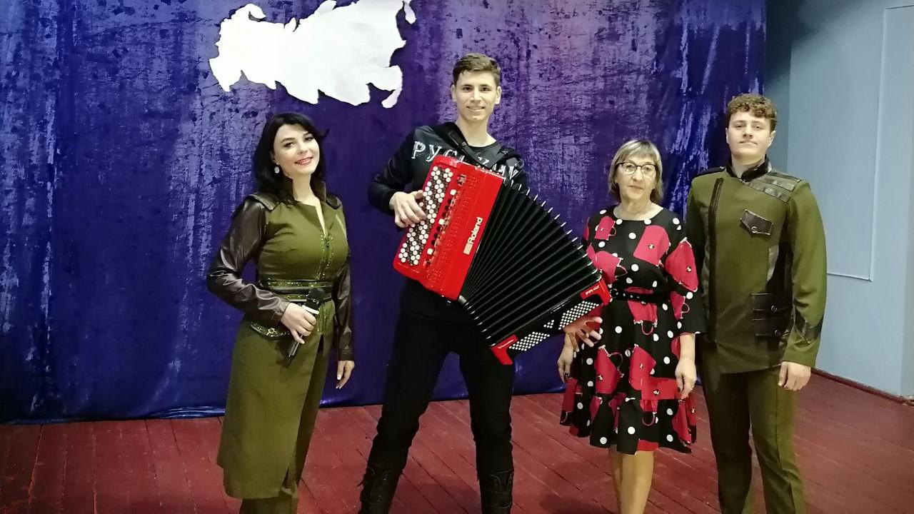 В Алешковичском СДК состоялся музыкальный концерт в поддержку российских воинов