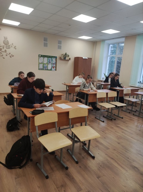 В Суземке объявлены имена победителей районной олимпиады по биологии
