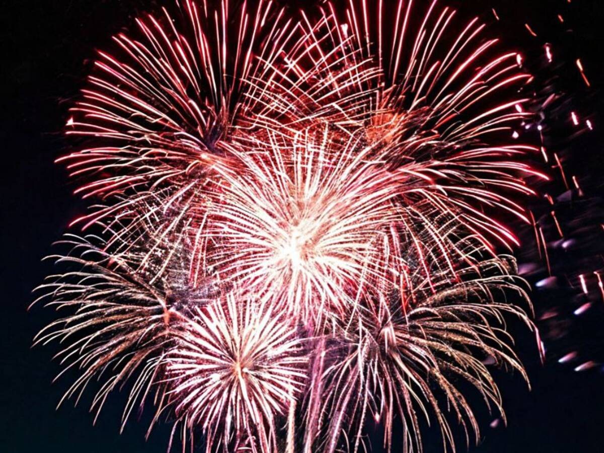 Брянский адвокат предупреждает: за пиротехнику грозит штраф в 70 тысяч рублей