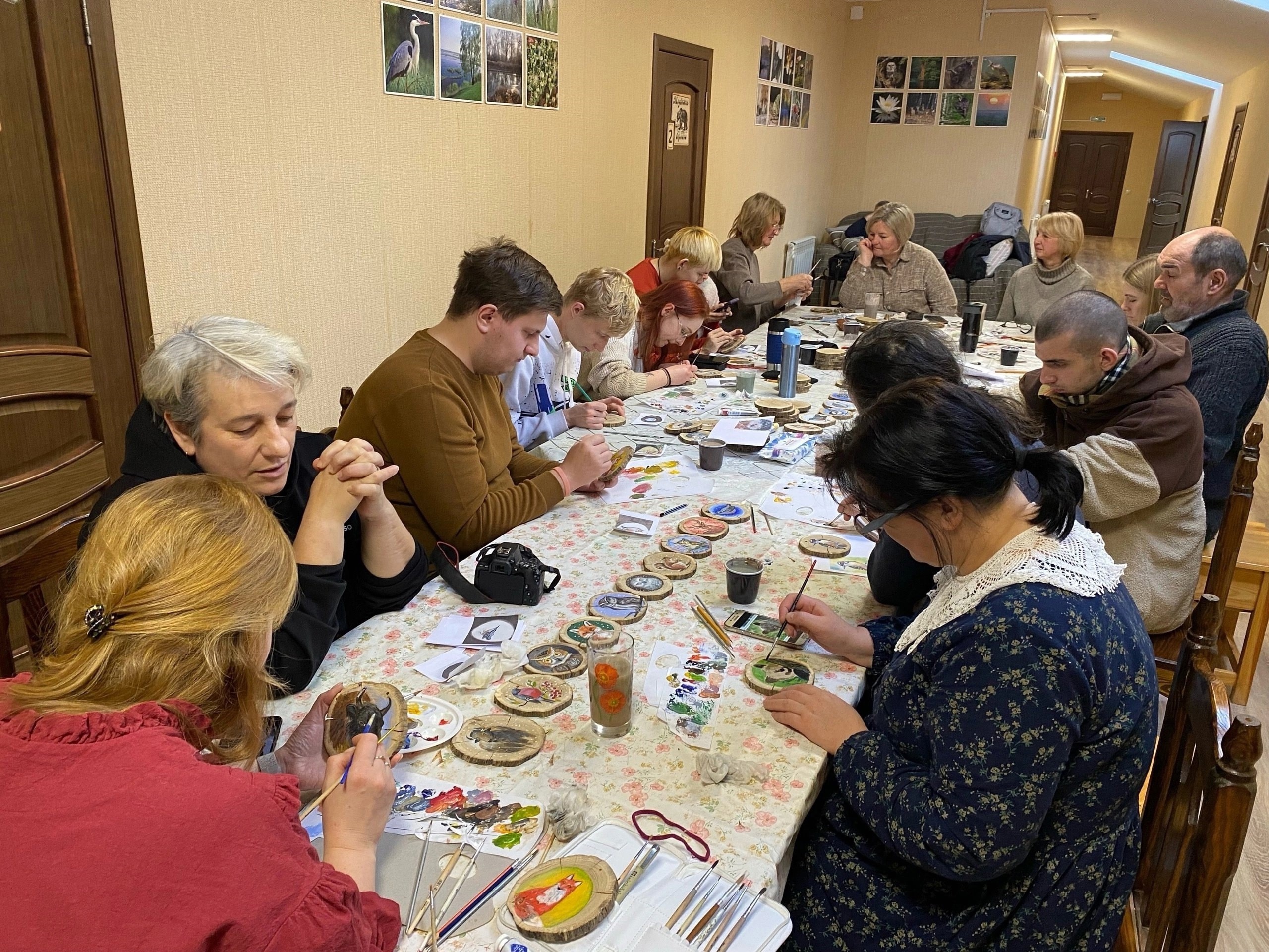 Народные мастера, студенты и волонтеры создали игрушки для заповедной елки