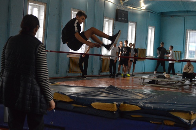 В спортивной школе прошел новогодний турнир суземских легкоатлетов