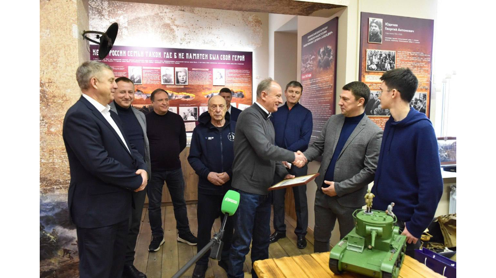 В школьном музее Журиничей хранится реликвия семьи Николая Патрушева