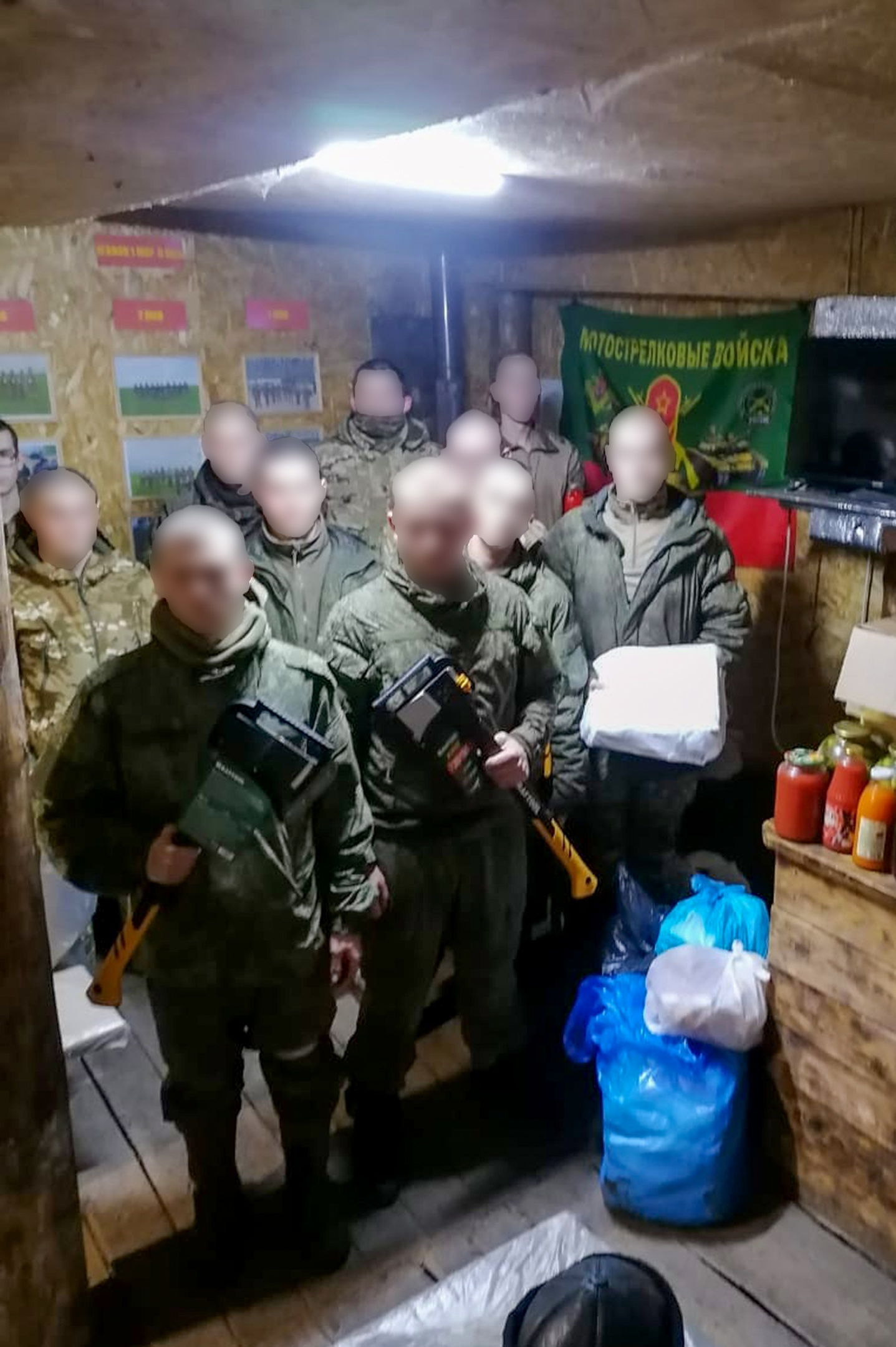 Суземские священники побывали у военнослужащих на приграничных позициях