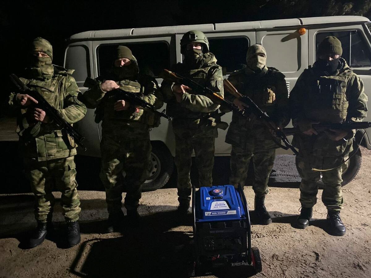 Прихожане Суземского района передали военнослужащим прицеп и генератор