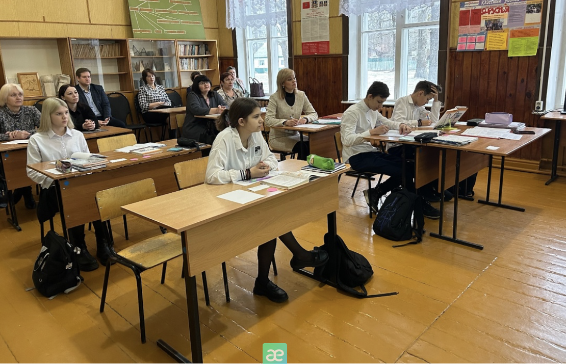 Учителя Суземского района обмениваются опытом на заседании методического объединения