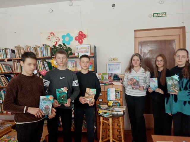 Школьники из Кокоревки присоединились к акции «Дарите книги с любовью»