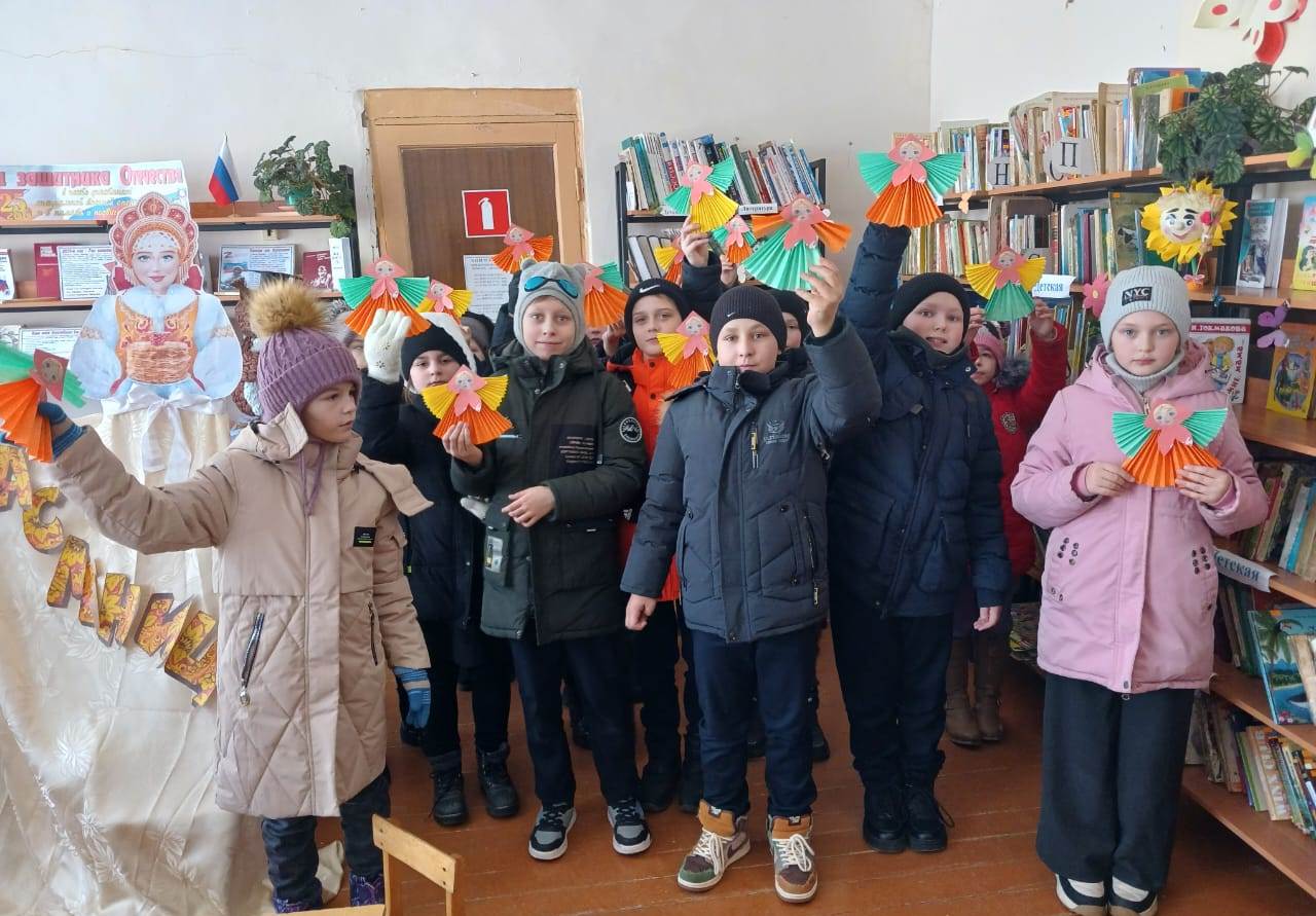В Кокоревской библиотеке прошла конкурсная-развлекательная программа «Масленица хороша – широка её душа»