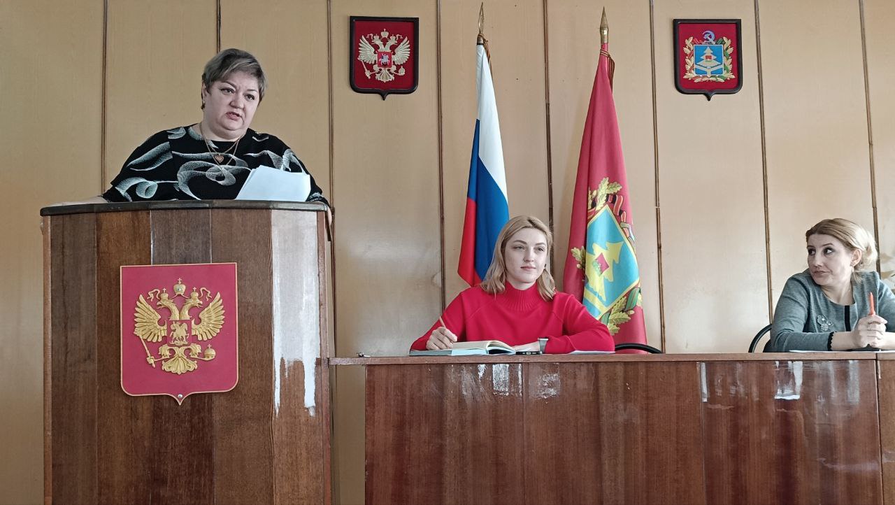 В администрации Суземского района состоялось заседание координационного Совета по семейной и демографической политике