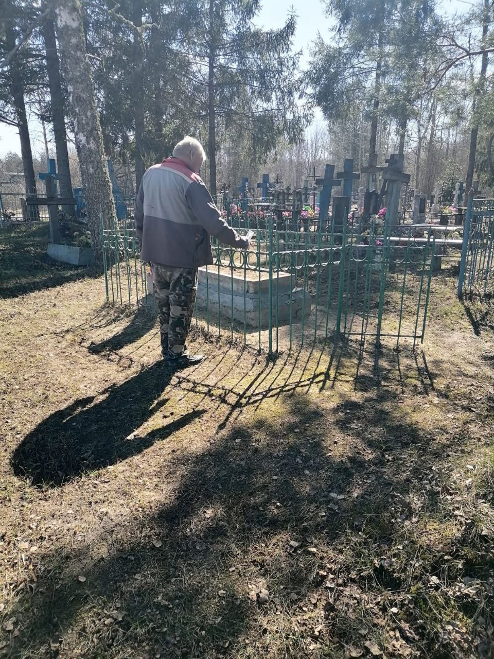 В поселке Нерусса привели в порядок захоронения советских воинов и партизан