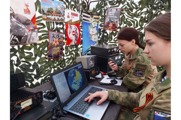 Новозыбковская радиостанция RP80GN ведет эфир в честь героев Великой Отечественной войны