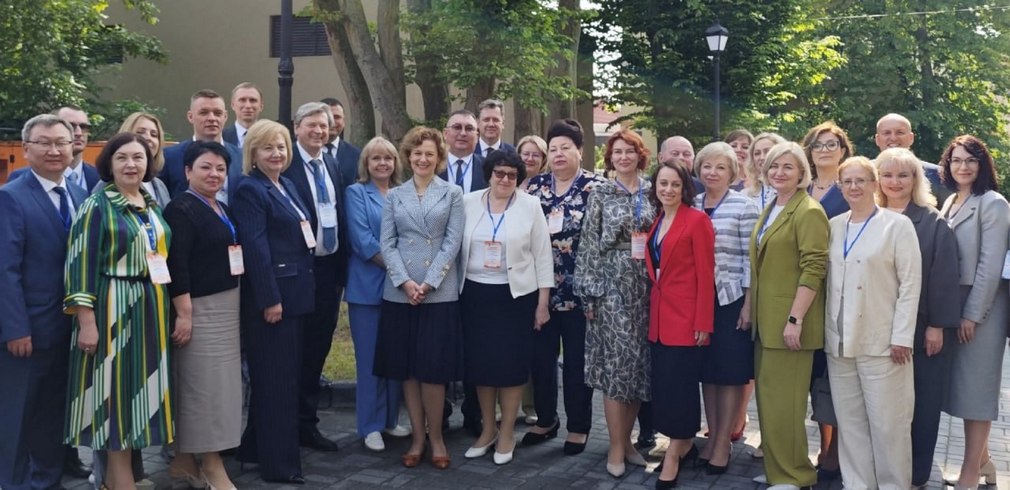 Галина Петушкова принимает участие в выездном заседании Союза финансистов России