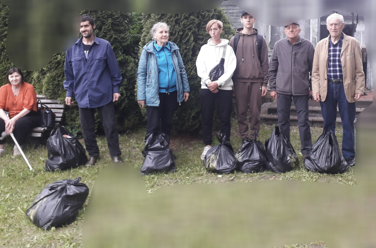 Прихожане Брянской епархии оказали гуманитарную помощь пострадавшим жителям Суземского района