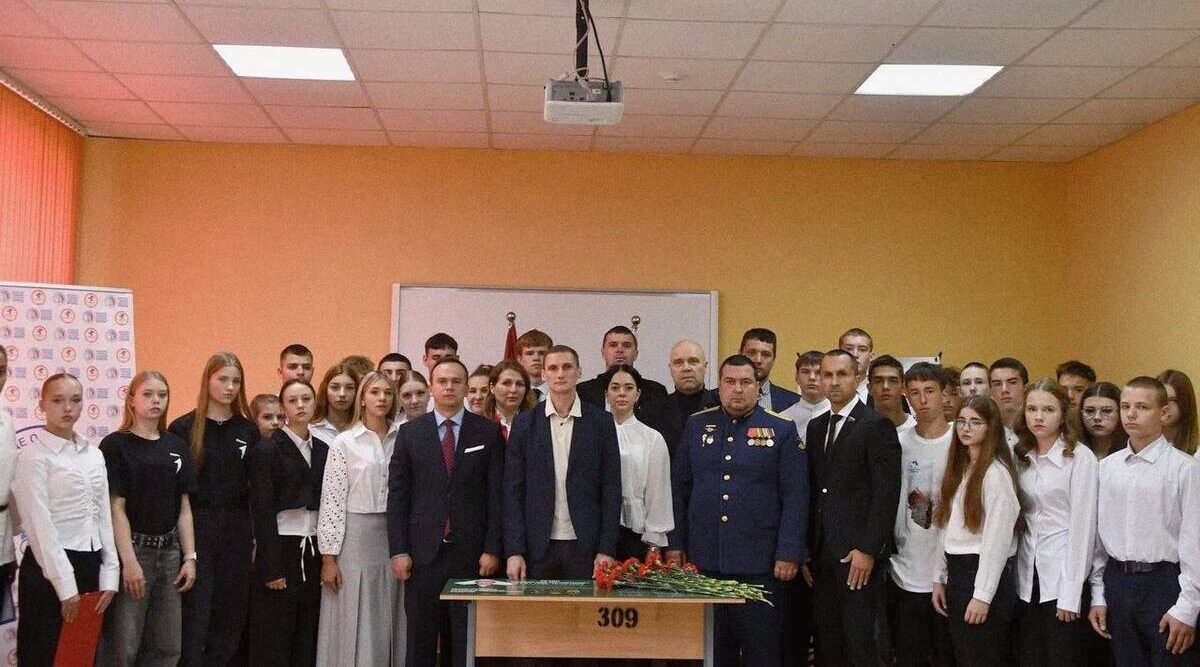 Алексей Шульга принял участие в открытии «Парты Героя» в Брянском училище олимпийского резерва
