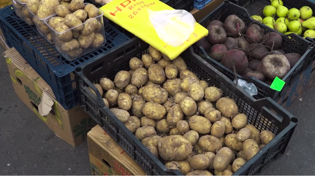 На ярмарках выходного дня в Брянске картофель продают по рекордно низким ценам