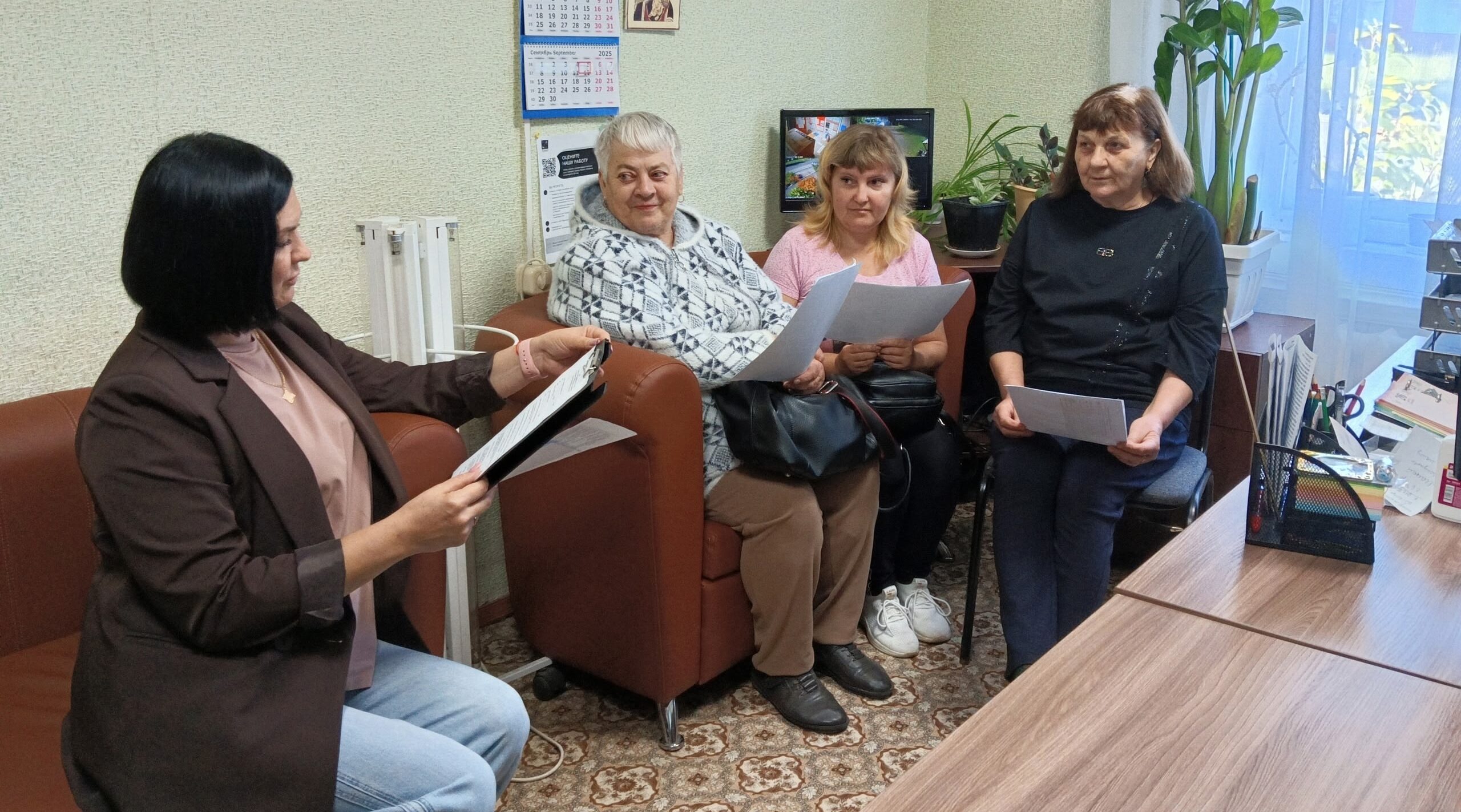 В Суземском КЦСОН состоялись занятия Школы для помощников по уходу