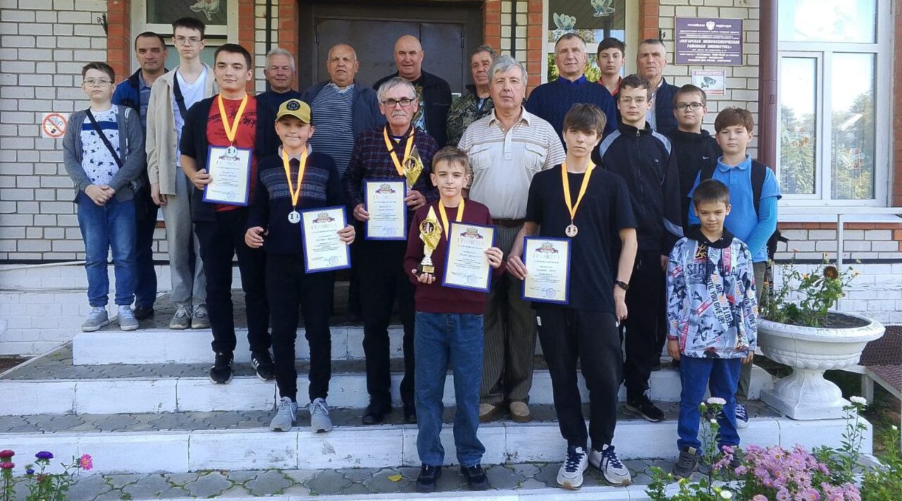 Суземские шахматисты сыграли в Погаре