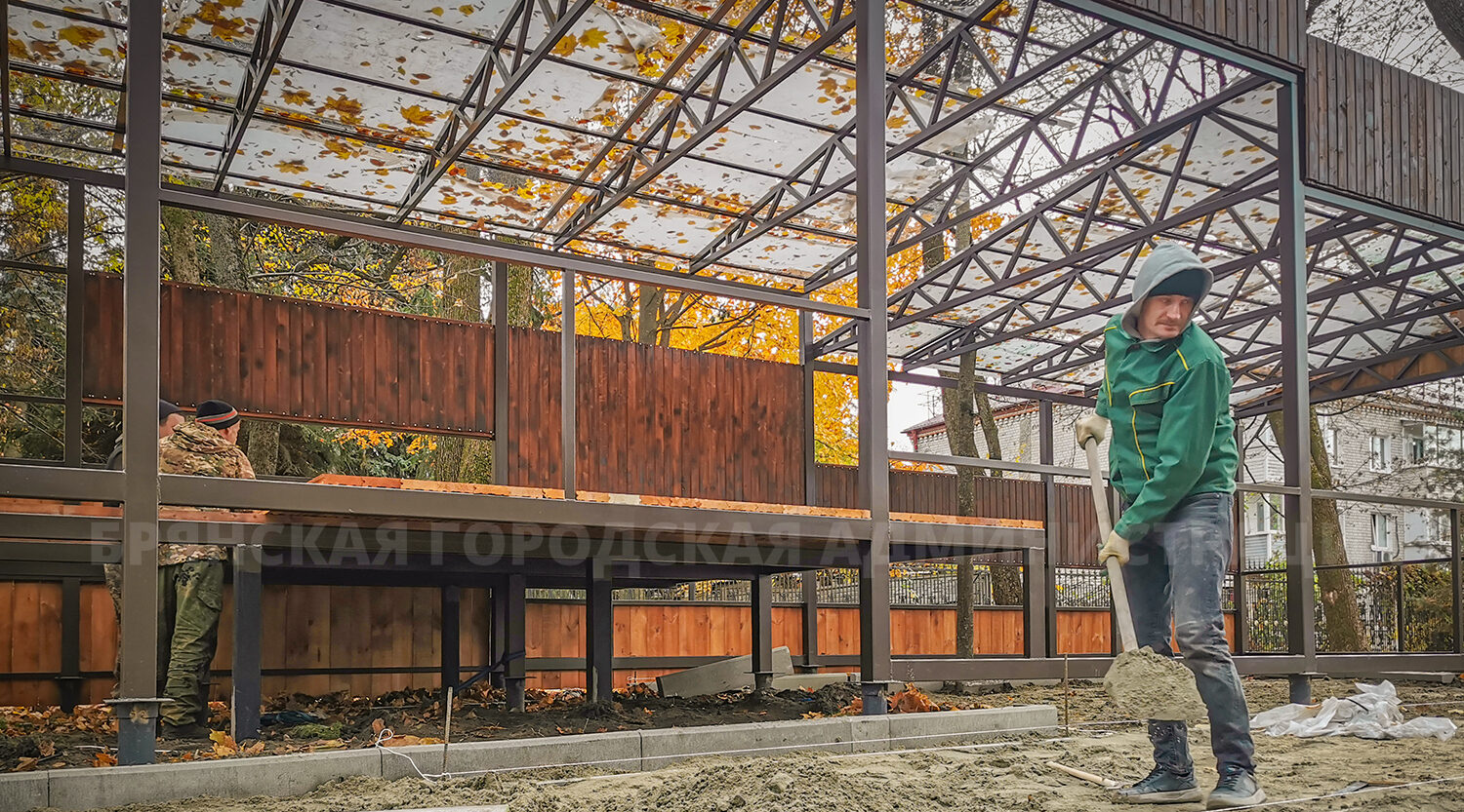 Завершается строительство культурно-досугового центра в парке имени Алексея Толстого