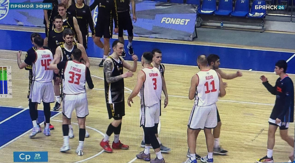 Баскетболисты «Десны» одержали победу в игре с «Русичами»