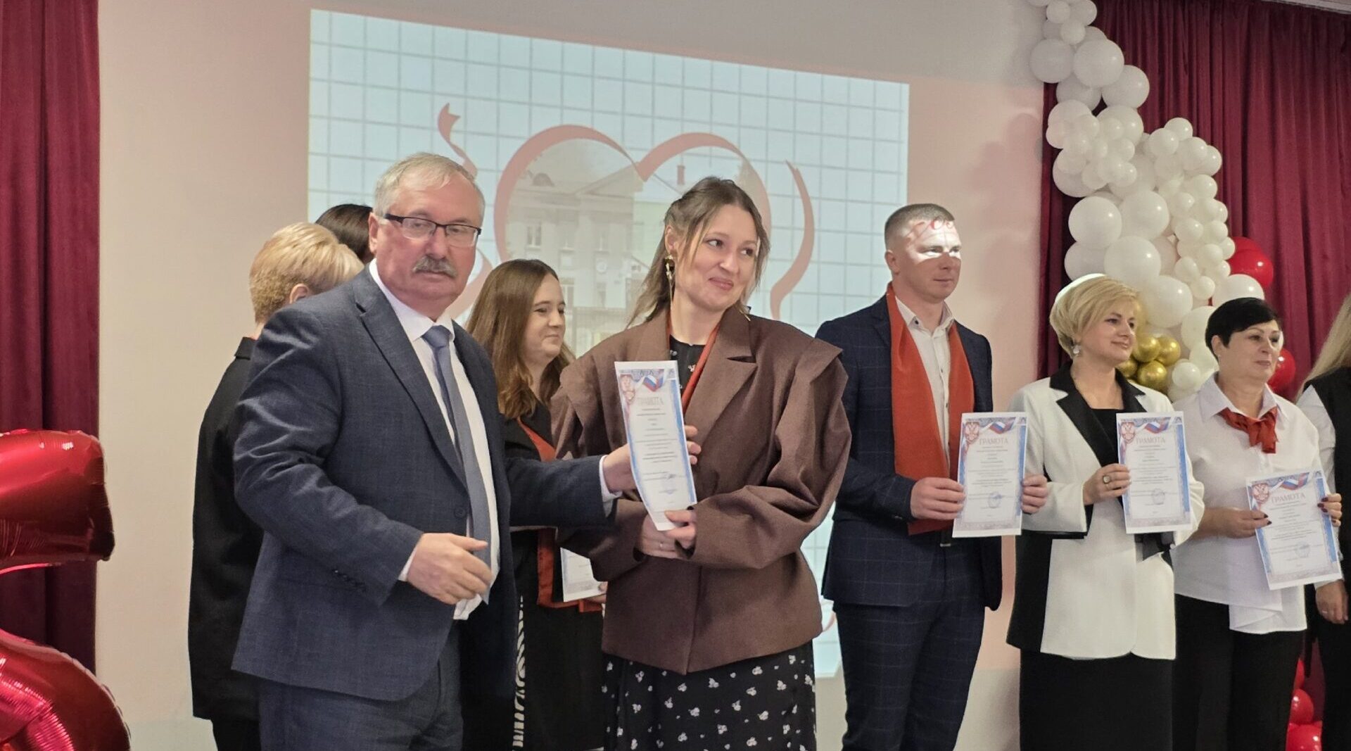 Брянская средняя школа №5 имени К.И. Пушновой отмечает 75-летие