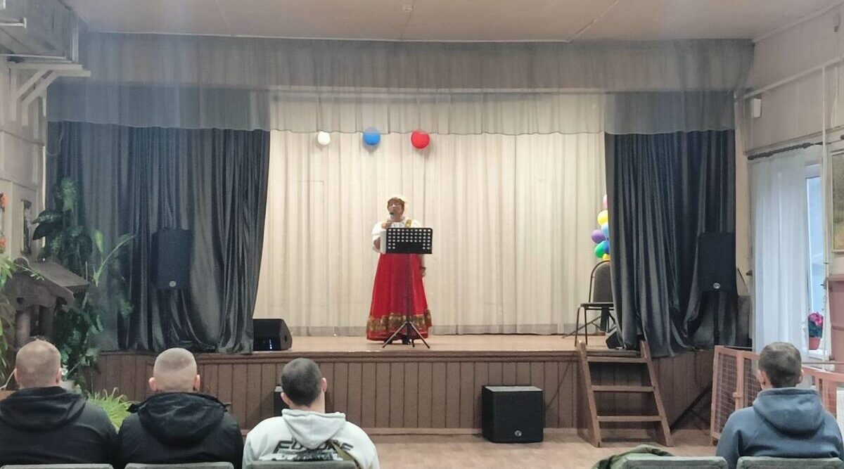 В Холмечах провели концерт для участников СВО