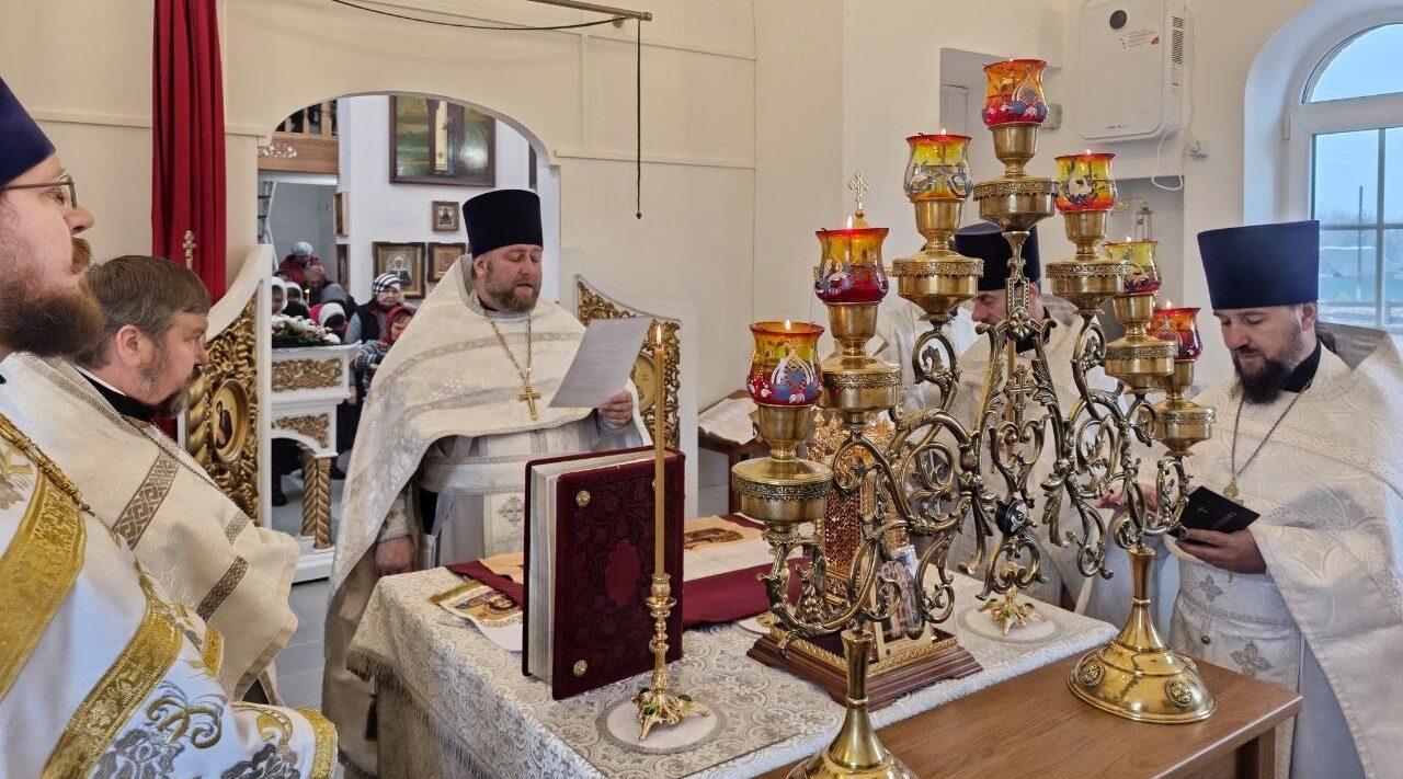 В храме во имя Архистратига Михаила в посёлке Кокоревка отметил престольный праздник