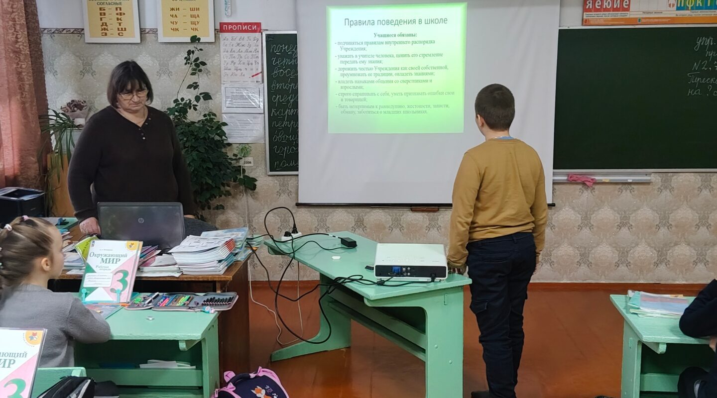 В Кокоревской школе прошел День правовой помощи детям