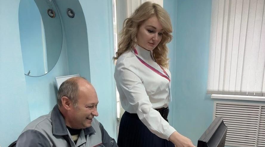 В Центре общения старшего поколения обучают работать с электронной почтой