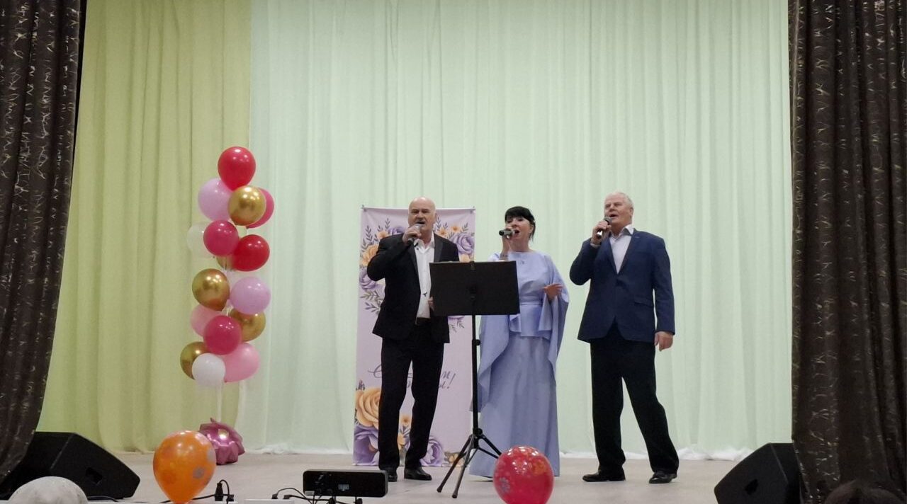 В Невдольске прошел концерт ко Дню матери