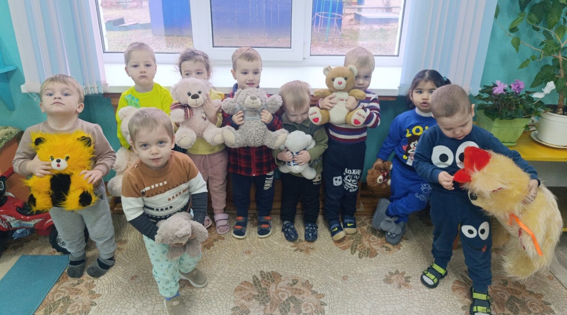 В детском саду «Журавушка» отпраздновали День плюшевого медведя