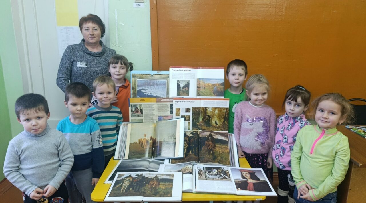 В детском саду «Журавушка» отметили День художника