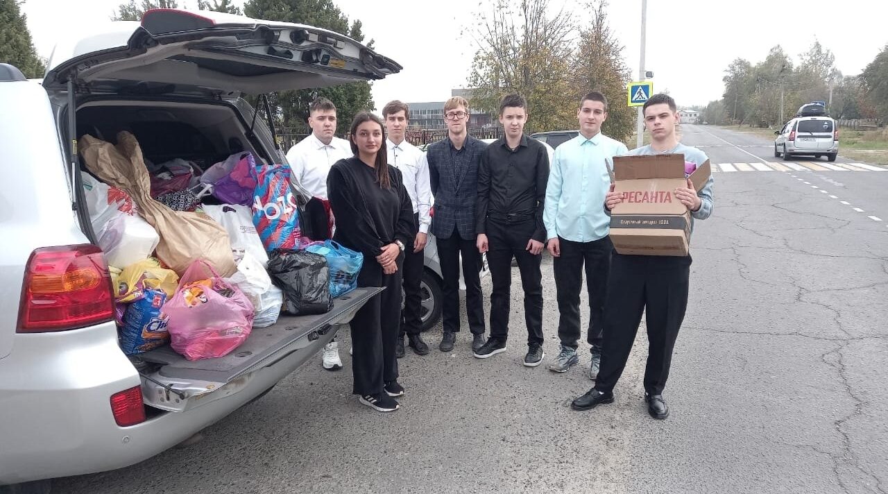 В Суземской школе №2 прошла благотворительная акция «Четыре лапы»