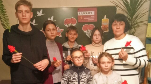 Новопогощенские школьники почтили память защитников Родины