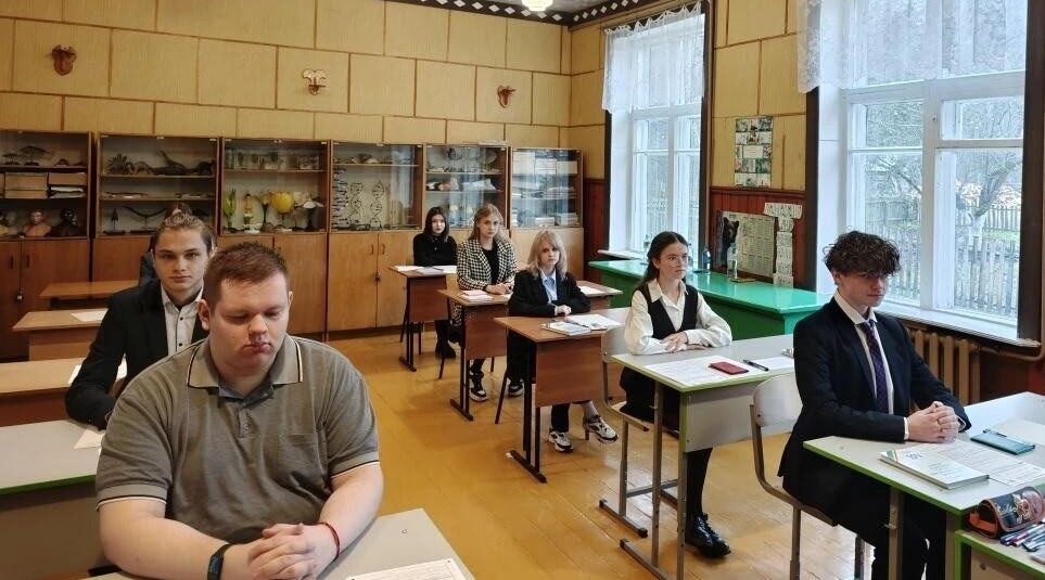 Выпускники Суземского района написали итоговое сочинение