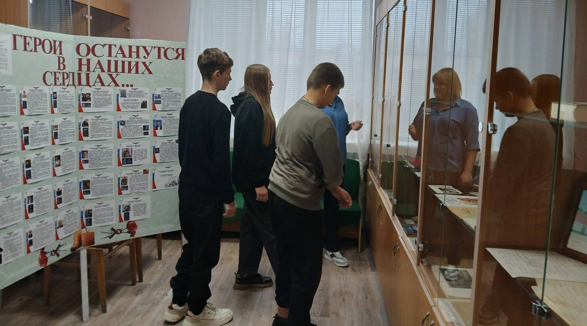 В Суземской библиотеке школьников познакомили с творчеством поэта Анатолия Софронова