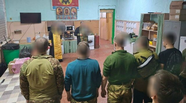 В подразделении военнослужащих прошел молебен святителю Николаю