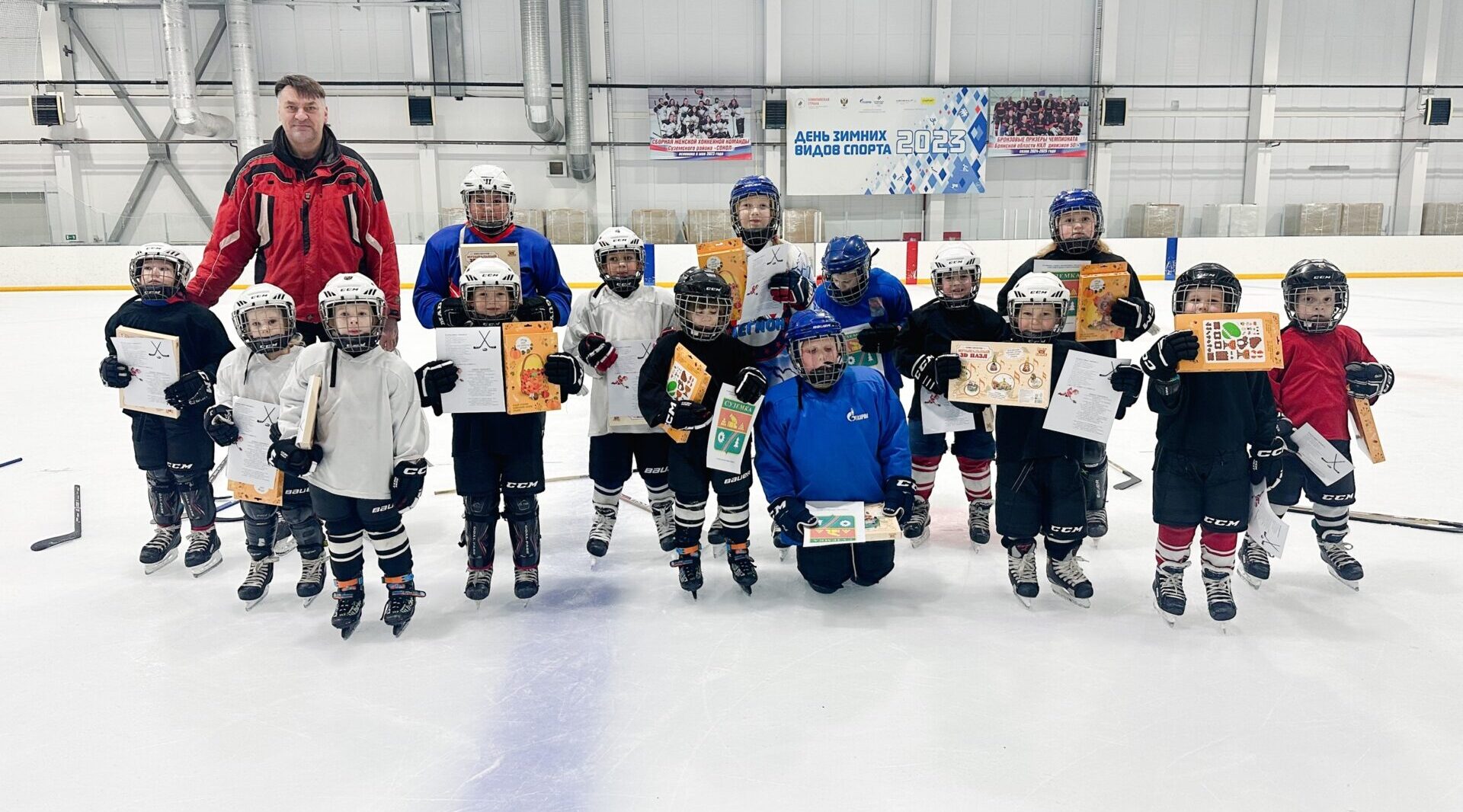 В Суземской спортивной школе прошло официальное посвящение в хоккеисты