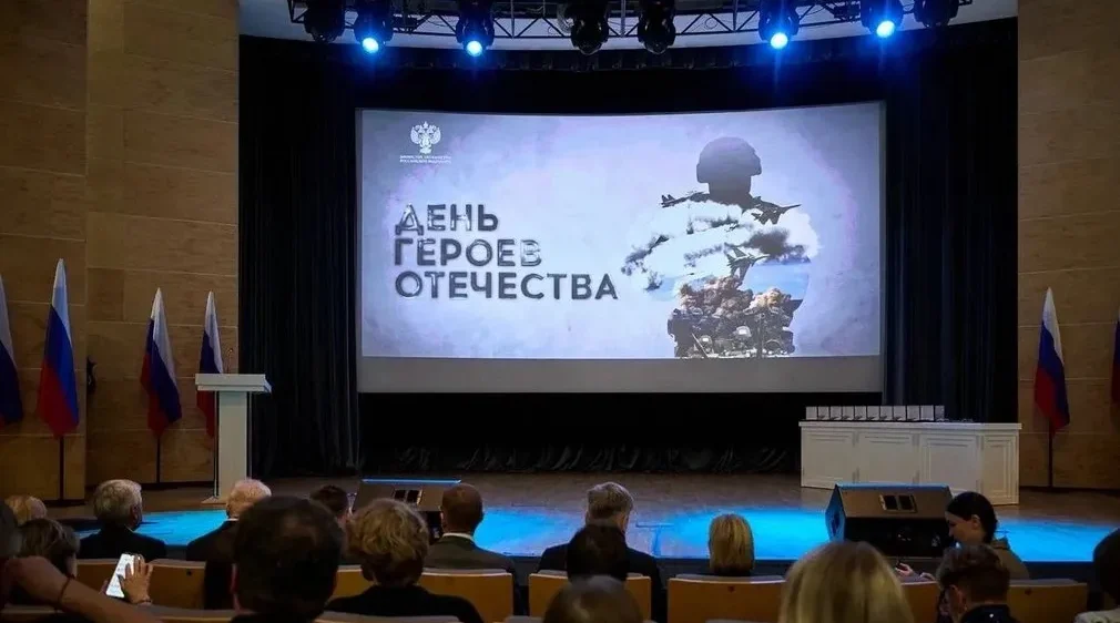 Медаль Александра Твардовского вручена брянскому художнику в Москве  