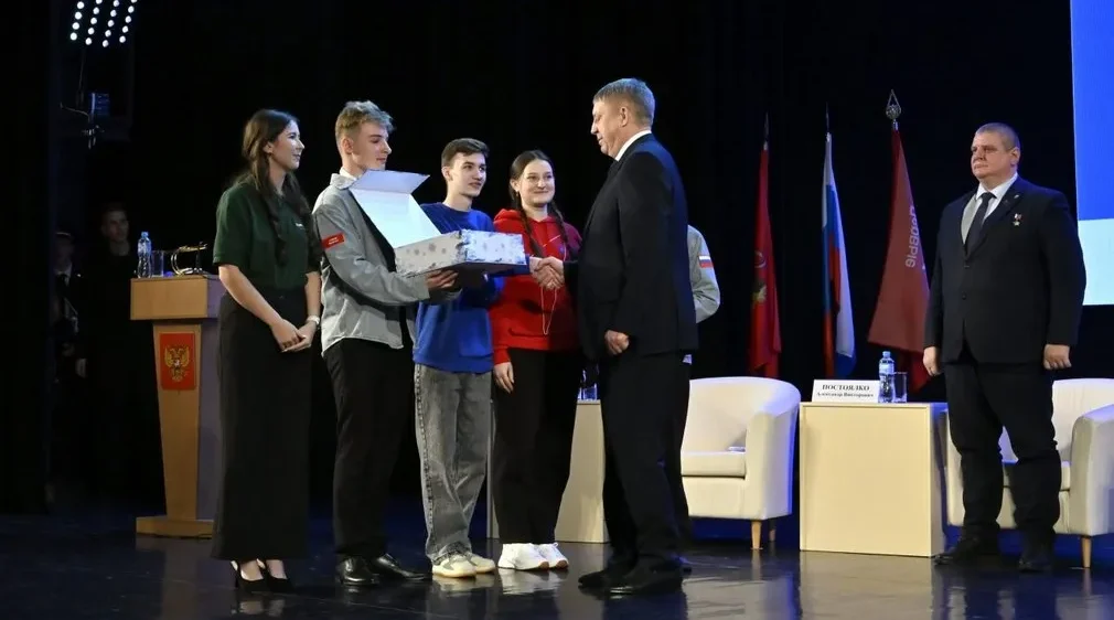 Александр Богомаз отметил успехи брянской молодежи в сохранении исторической памяти  