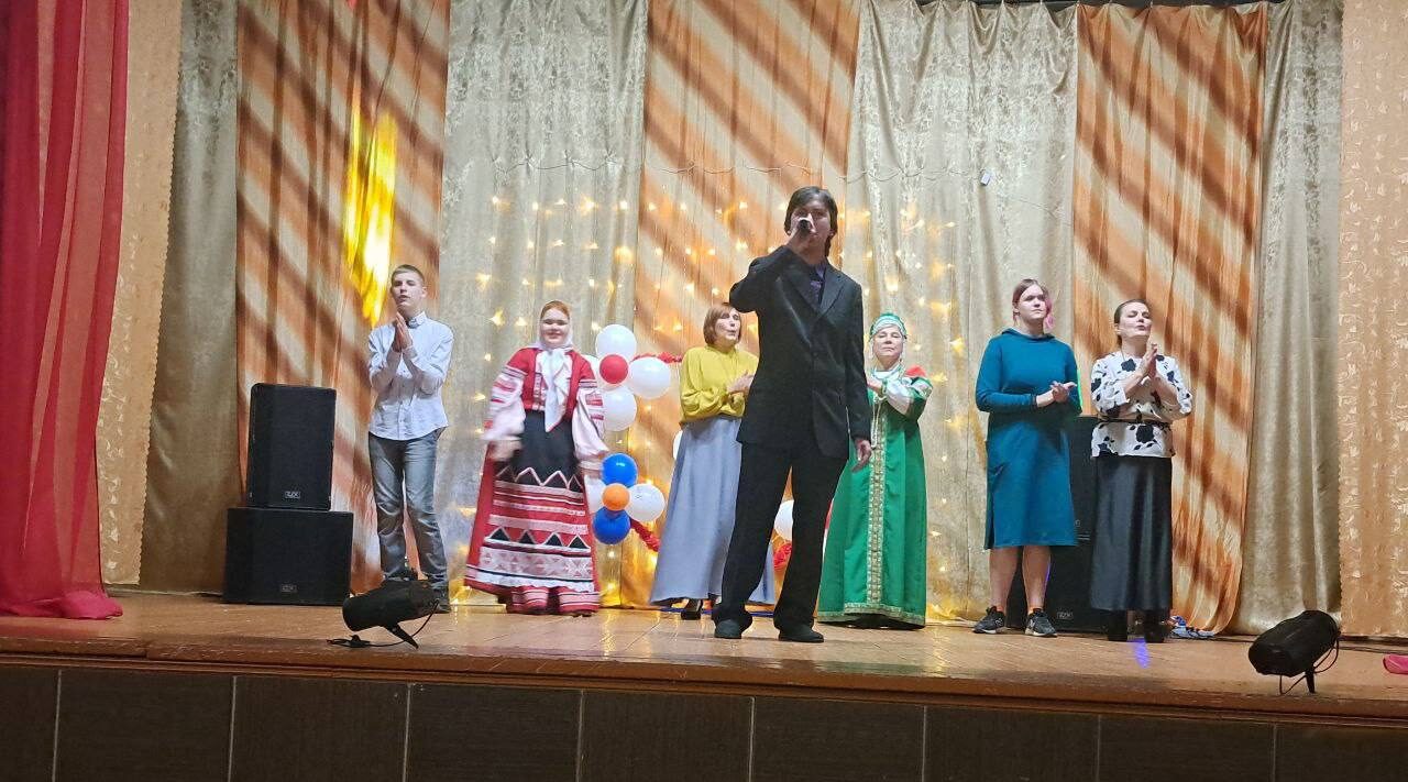 В Кокоревском ПДК прошёл праздничный концерт «Мамино сердце»