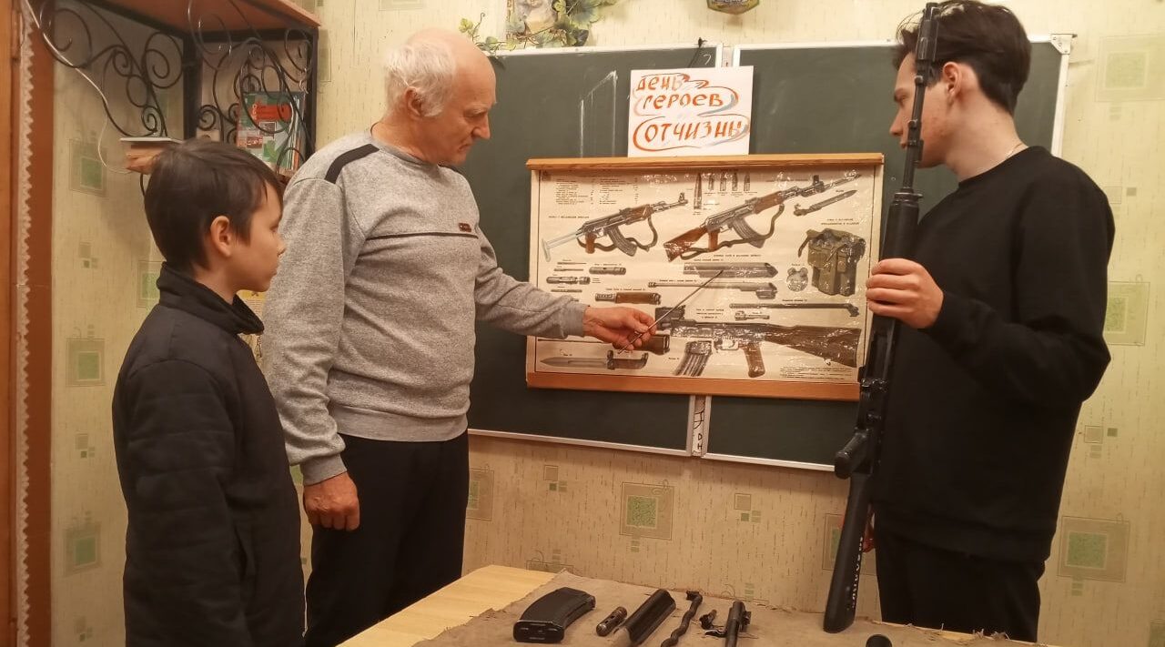 В День Героев Отечества для школьников из Негино провели информационный час